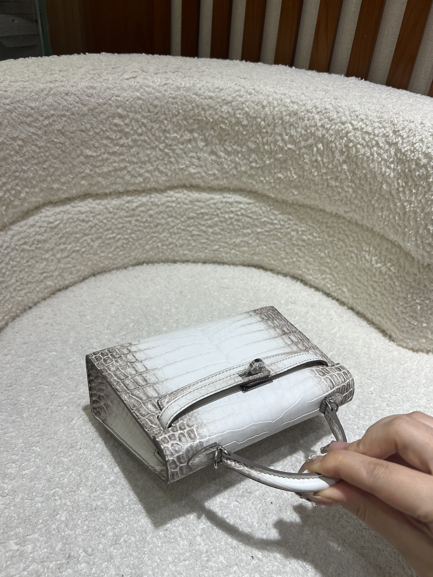 图片[9]-新出 mini  kelly 19cm 二代喜马拉雅鳄鱼皮银扣手工蜡线缝制-高仿包包