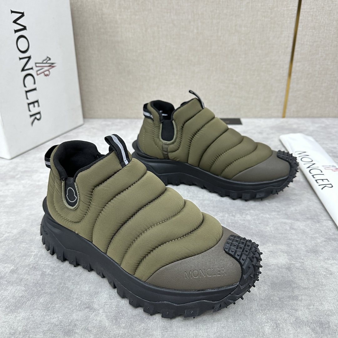 图片[3]-Moncler 此款套穿式运动鞋的灵感源自品牌DNA加衬元素源自经典外套的设计 采用功能性织物面料制成 橡胶鞋底使运动鞋适应任何地形    为鞋履赋予出色抓地力  具有舒适防滑性能 Trailgrip运动鞋专为在户外运动时常伴左右而设计提供舒适与稳定性易于清洗的 OrthoLite®鞋垫增强了鞋履的通透性并提供缓冲轻盈灵活配备EVA中底倍添灵活性与轻盈性中底和鞋底面之间含碳纤维  增强缓冲和回弹力  TPU尾翼鞋底高性能Vibram® Megagrip复合橡胶鞋底与鞋底面适用于任何地形设有鞋底面   鞋底高度约4.5厘米     Trailgrip男士运动鞋适用于跑步、徒步和户外漫步舒适性能进一步升级为您提供保护和轻盈的穿着体验 配原盒包装+防尘袋发售！ 四色可选！标准皮鞋码数：39～44#     （38.45🉑定做）  P¥840-高仿包包