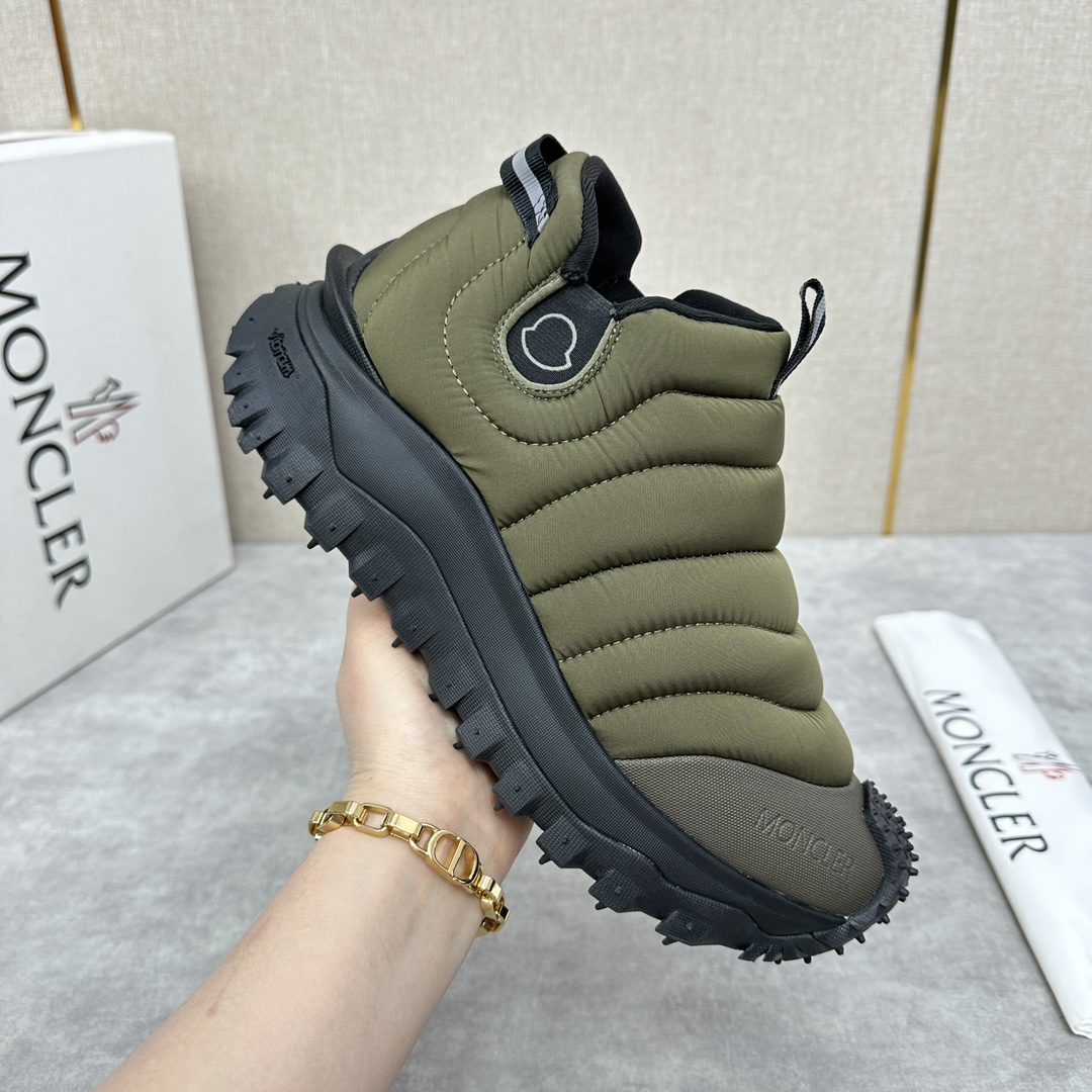 图片[6]-Moncler 此款套穿式运动鞋的灵感源自品牌DNA加衬元素源自经典外套的设计 采用功能性织物面料制成 橡胶鞋底使运动鞋适应任何地形    为鞋履赋予出色抓地力  具有舒适防滑性能 Trailgrip运动鞋专为在户外运动时常伴左右而设计提供舒适与稳定性易于清洗的 OrthoLite®鞋垫增强了鞋履的通透性并提供缓冲轻盈灵活配备EVA中底倍添灵活性与轻盈性中底和鞋底面之间含碳纤维  增强缓冲和回弹力  TPU尾翼鞋底高性能Vibram® Megagrip复合橡胶鞋底与鞋底面适用于任何地形设有鞋底面   鞋底高度约4.5厘米     Trailgrip男士运动鞋适用于跑步、徒步和户外漫步舒适性能进一步升级为您提供保护和轻盈的穿着体验 配原盒包装+防尘袋发售！ 四色可选！标准皮鞋码数：39～44#     （38.45🉑定做）  P¥840-高仿包包