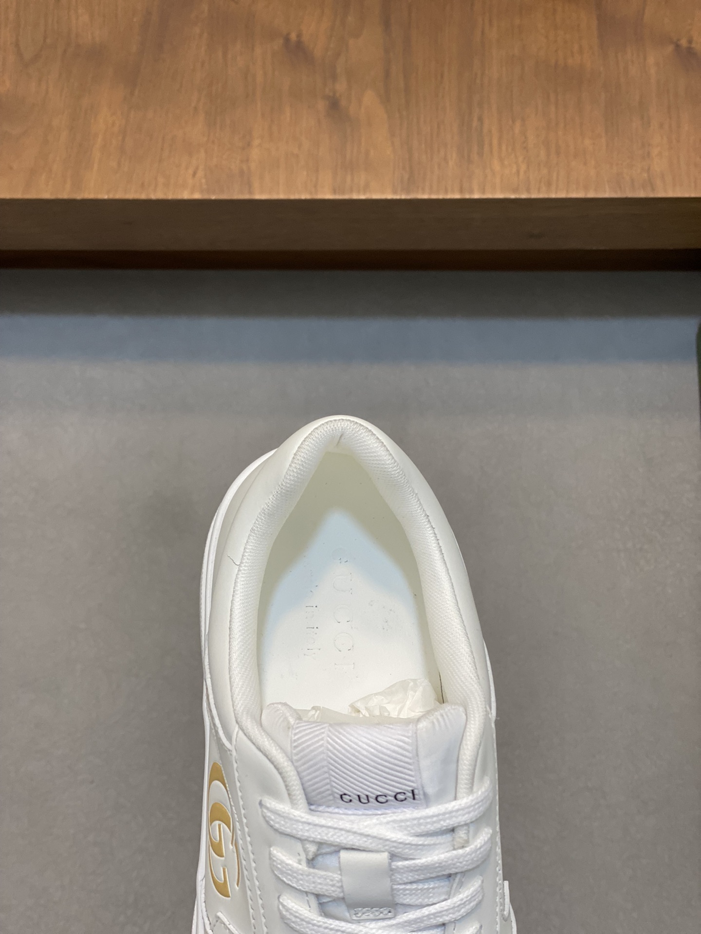图片[7]-P840  Gucci 
  
-鞋面：纳帕小牛皮、荔纹小牛皮、电脑刺绣品牌图腾
-内里：水染牛皮
-大底：超轻TPU·橡胶；双色成型大底
-超高品控·做工精细：凸显(高端·贵气·档次)
-Size ：38-44（38 45可订做)-高仿包包