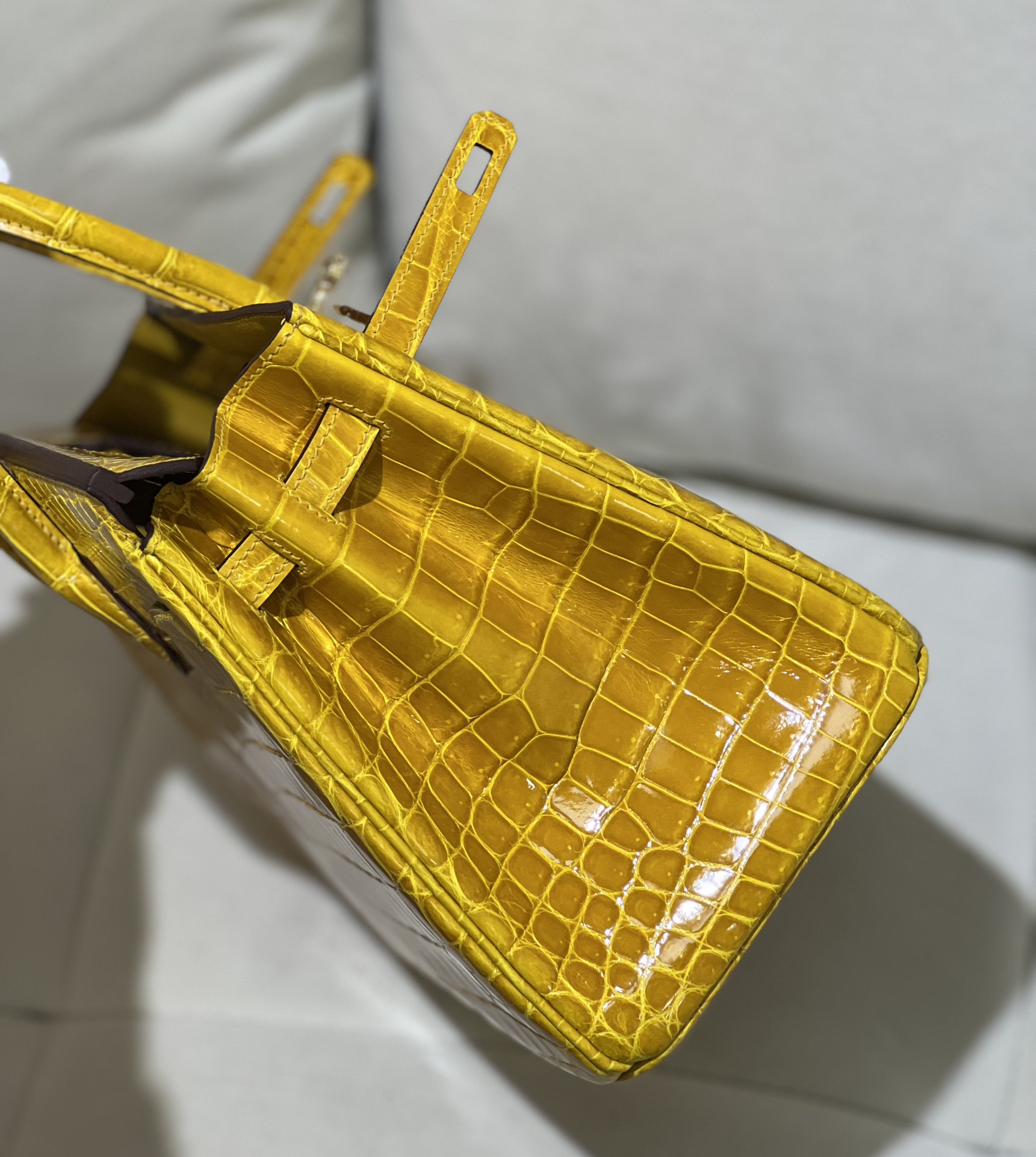 图片[8]-Birkin 25cm 尼罗高光琥珀黄 金扣
色泽光感一级 极品[色]-高仿包包