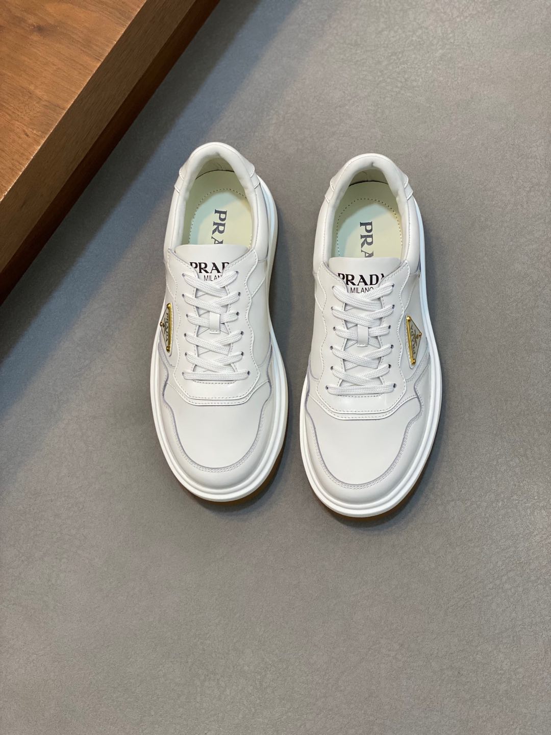 Image[1]-P880 PRADA Prada -High-end quality 🔍🔍🔍🔍 Casual sneaker boardshorts- Upper: 🔝 nappa calf leather, open-edge beaded calf leather, branded metal fasteners on the body of the shoe, injected brand logo on the tongue- Inside: water-dyed cowhide leather- Outsole: Ultra-light TPU foam - rubber; two-color molding outsole - ultra-high quality control - fine workmanship: highlight (high-end - noble - grade) - Size : 38-44 (45 can be customized) - high quality replica handbags