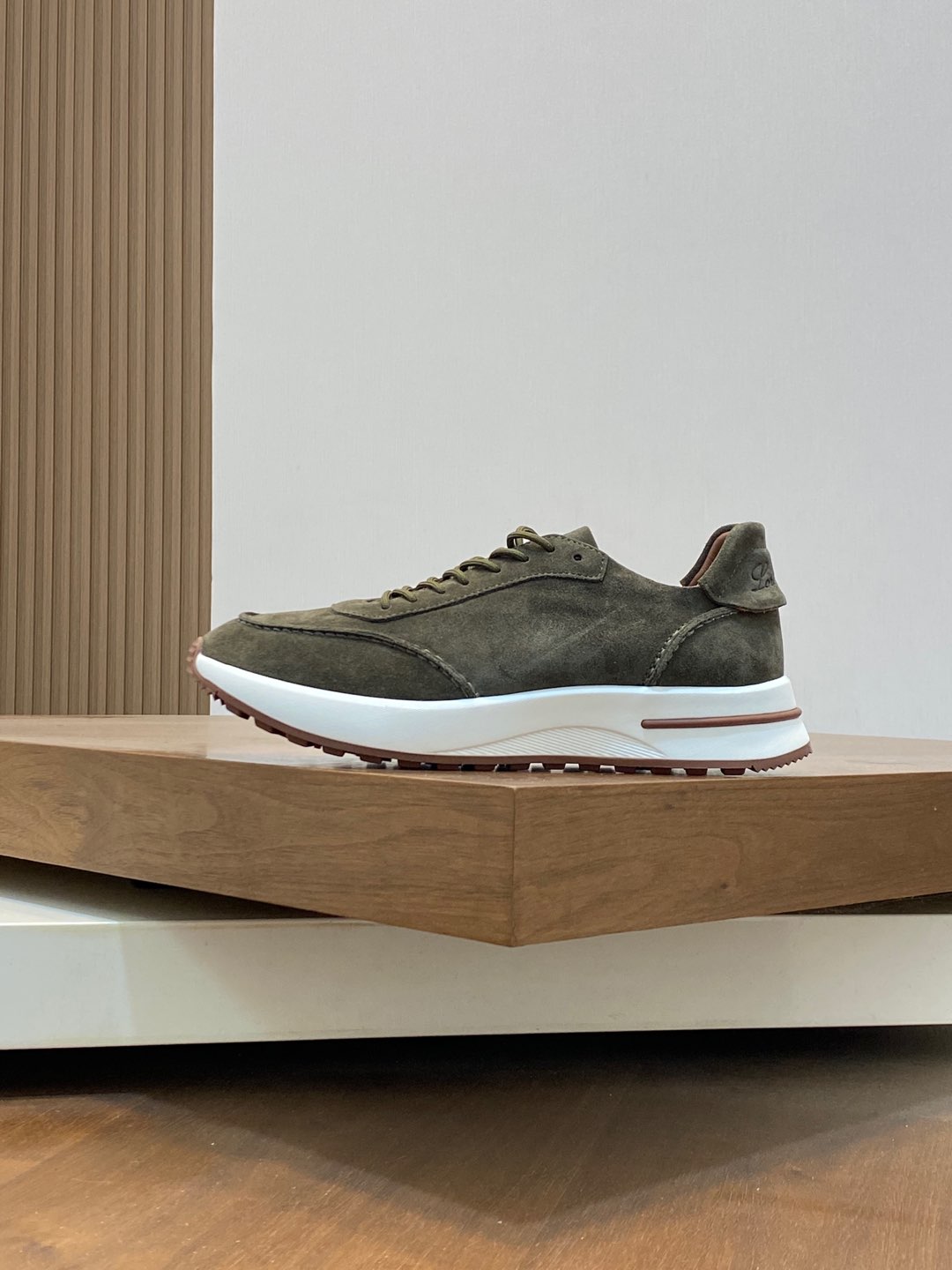 P800 Loro Piana - Nuoyu Pia Classic Joggers Men's Lace-up Casual Shoes Sneakers High-quality lightweight and comfortable fabrics outdoor leisure can be color-coordinated young and energetic with 3M reflective design with sportswear or casual suits are superb!Size: 39-44 (38, 45, 46, 47 can be customized)