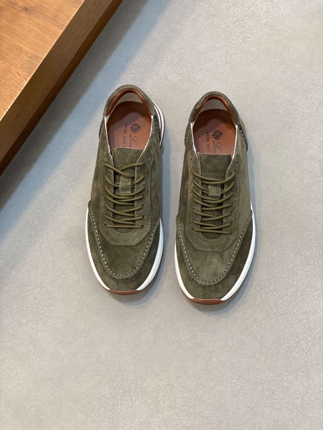 P800 Loro Piana - Nuoyu Pia Classic Joggers Men's Lace-up Casual Shoes Sneakers High-quality lightweight and comfortable fabrics outdoor leisure can be color-coordinated young and energetic with 3M reflective design with sportswear or casual suits are superb!Size: 39-44 (38, 45, 46, 47 can be customized)