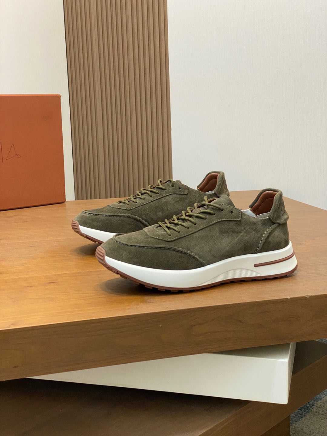 P800 Loro Piana - Nuoyu Pia Classic Joggers Men's Lace-up Casual Shoes Sneakers High-quality lightweight and comfortable fabrics outdoor leisure can be color-coordinated young and energetic with 3M reflective design with sportswear or casual suits are superb!Size: 39-44 (38, 45, 46, 47 can be customized)