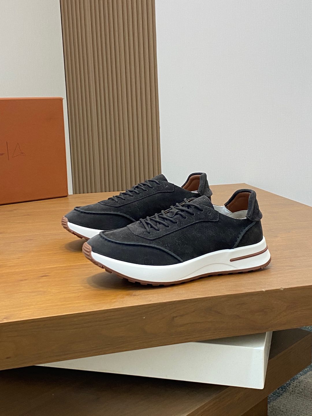 P800 Loro Piana - Nuoyu Pia Classic Joggers Men's Lace-up Casual Shoes Sneakers High-quality lightweight and comfortable fabrics outdoor leisure can be color-coordinated young and energetic with 3M reflective design with sportswear or casual suits are superb!Size: 39-44 (38, 45, 46, 47 can be customized)