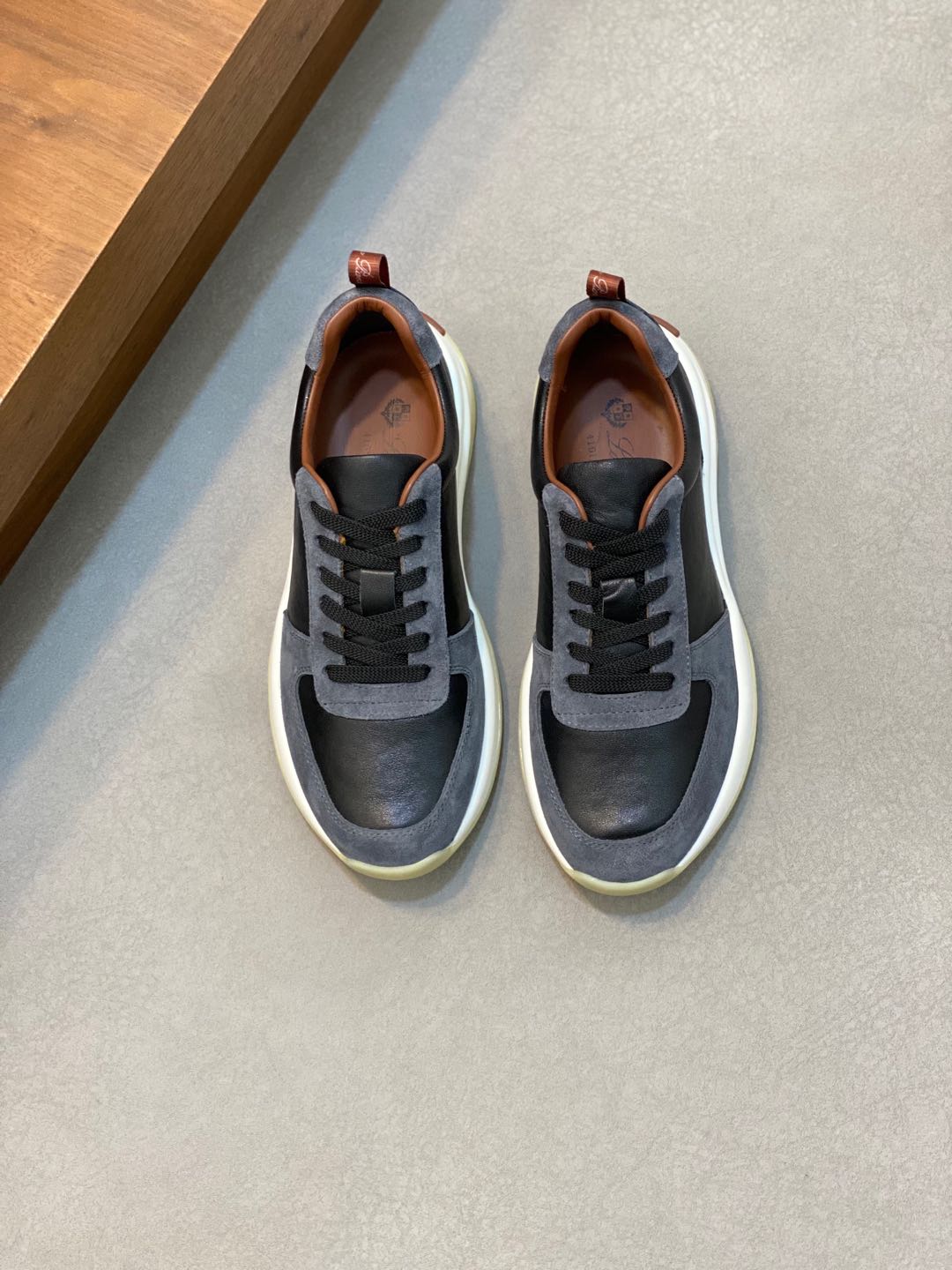 P800 Loro Piana - Nuoyu Pia Classic Joggers Men's Lace-up Casual Shoes Sneakers High-quality lightweight and comfortable fabrics outdoor leisure can be color-coordinated young and energetic with 3M reflective design with sportswear or casual suits are superb!Size: 39-44 (38, 45, 46, 47 can be customized)