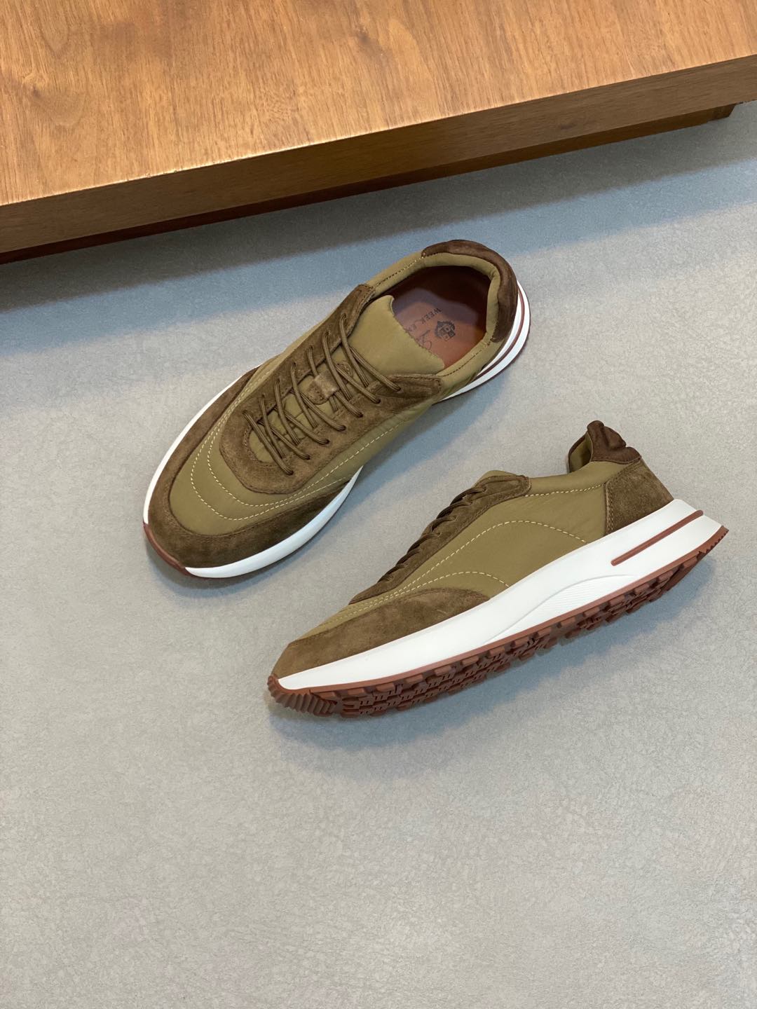 P800 Loro Piana - Nuoyu Pia Classic Joggers Men's Lace-up Casual Shoes Sneakers High-quality lightweight and comfortable fabrics outdoor leisure can be color-coordinated young and energetic with 3M reflective design with sportswear or casual suits are superb!Size: 39-44 (38, 45, 46, 47 can be customized)