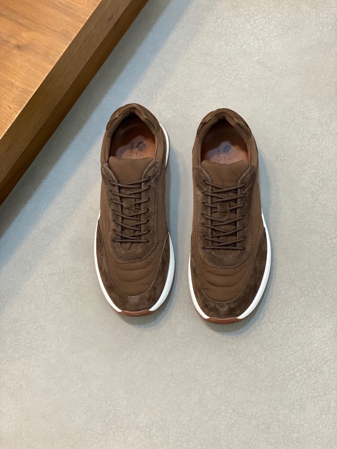 P800 Loro Piana - Nuoyu Pia Classic Joggers Men's Lace-up Casual Shoes Sneakers High-quality lightweight and comfortable fabrics outdoor leisure can be color-coordinated young and energetic with 3M reflective design with sportswear or casual suits are superb!Size: 39-44 (38, 45, 46, 47 can be customized)