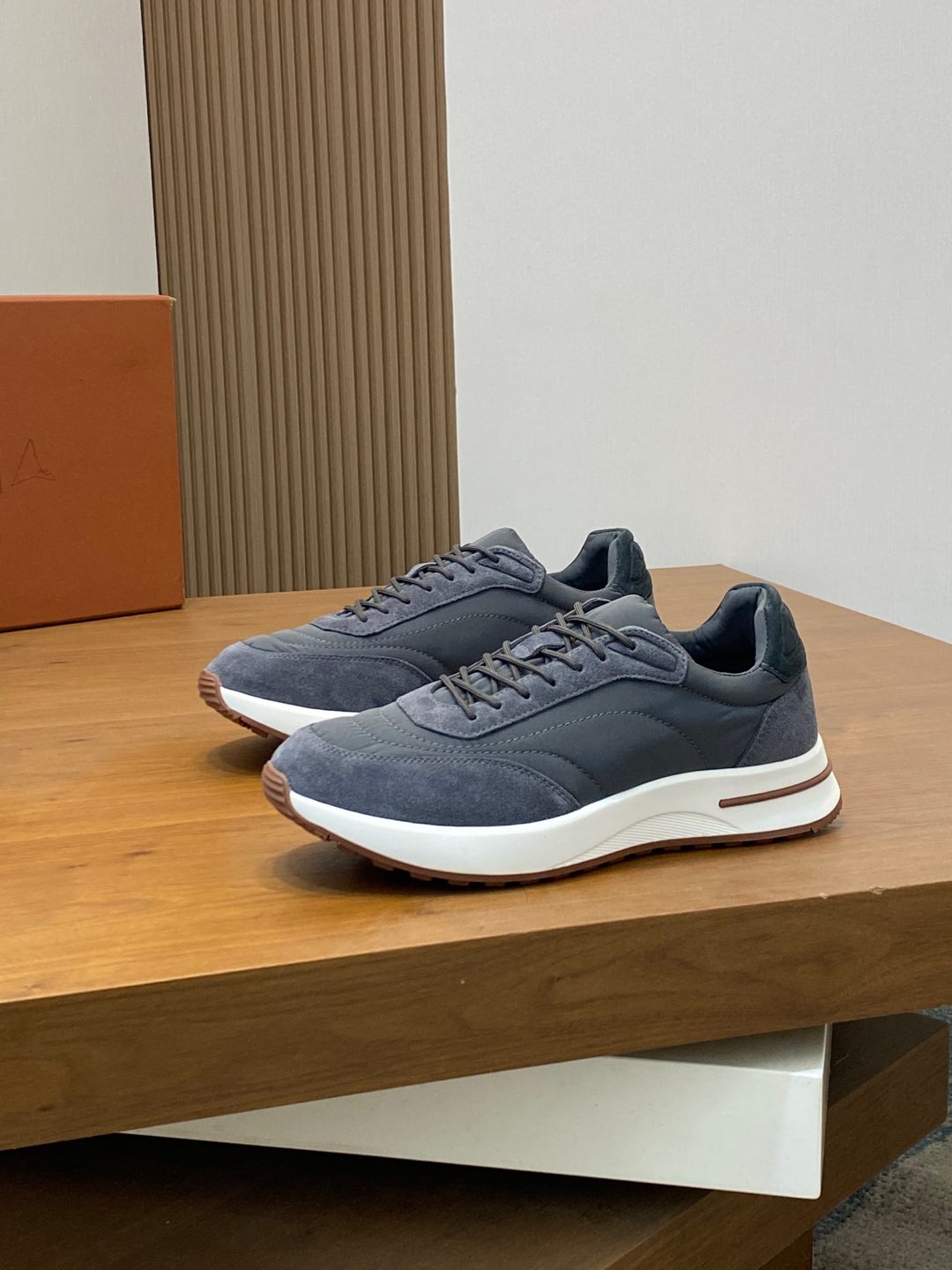 P800 Loro Piana - Nuoyu Pia Classic Joggers Men's Lace-up Casual Shoes Sneakers High-quality lightweight and comfortable fabrics outdoor leisure can be color-coordinated young and energetic with 3M reflective design with sportswear or casual suits are superb!Size: 39-44 (38, 45, 46, 47 can be customized)