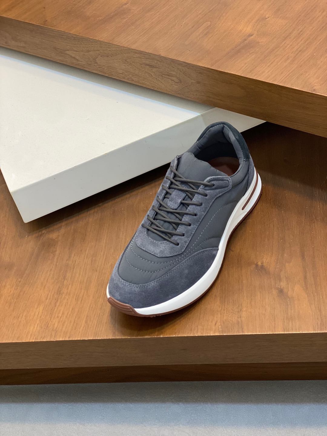 P800 Loro Piana - Nuoyu Pia Classic Joggers Men's Lace-up Casual Shoes Sneakers High-quality lightweight and comfortable fabrics outdoor leisure can be color-coordinated young and energetic with 3M reflective design with sportswear or casual suits are superb!Size: 39-44 (38, 45, 46, 47 can be customized)