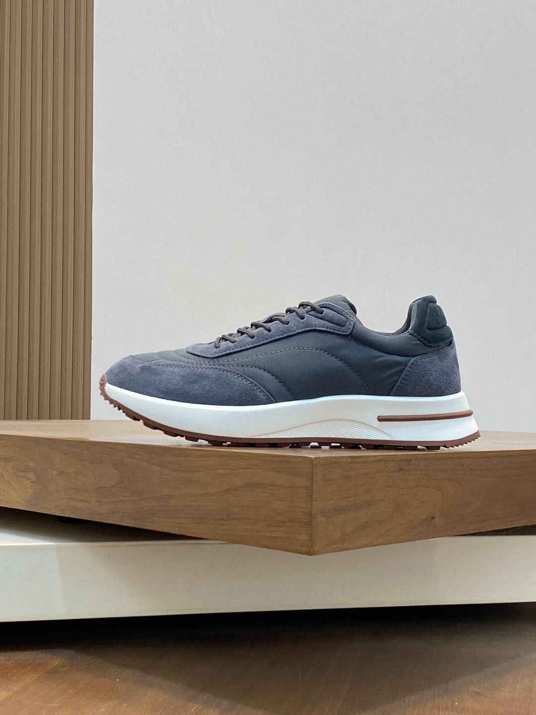 P800 Loro Piana - Nuoyu Pia Classic Joggers Men's Lace-up Casual Shoes Sneakers High-quality lightweight and comfortable fabrics outdoor leisure can be color-coordinated young and energetic with 3M reflective design with sportswear or casual suits are superb!Size: 39-44 (38, 45, 46, 47 can be customized)