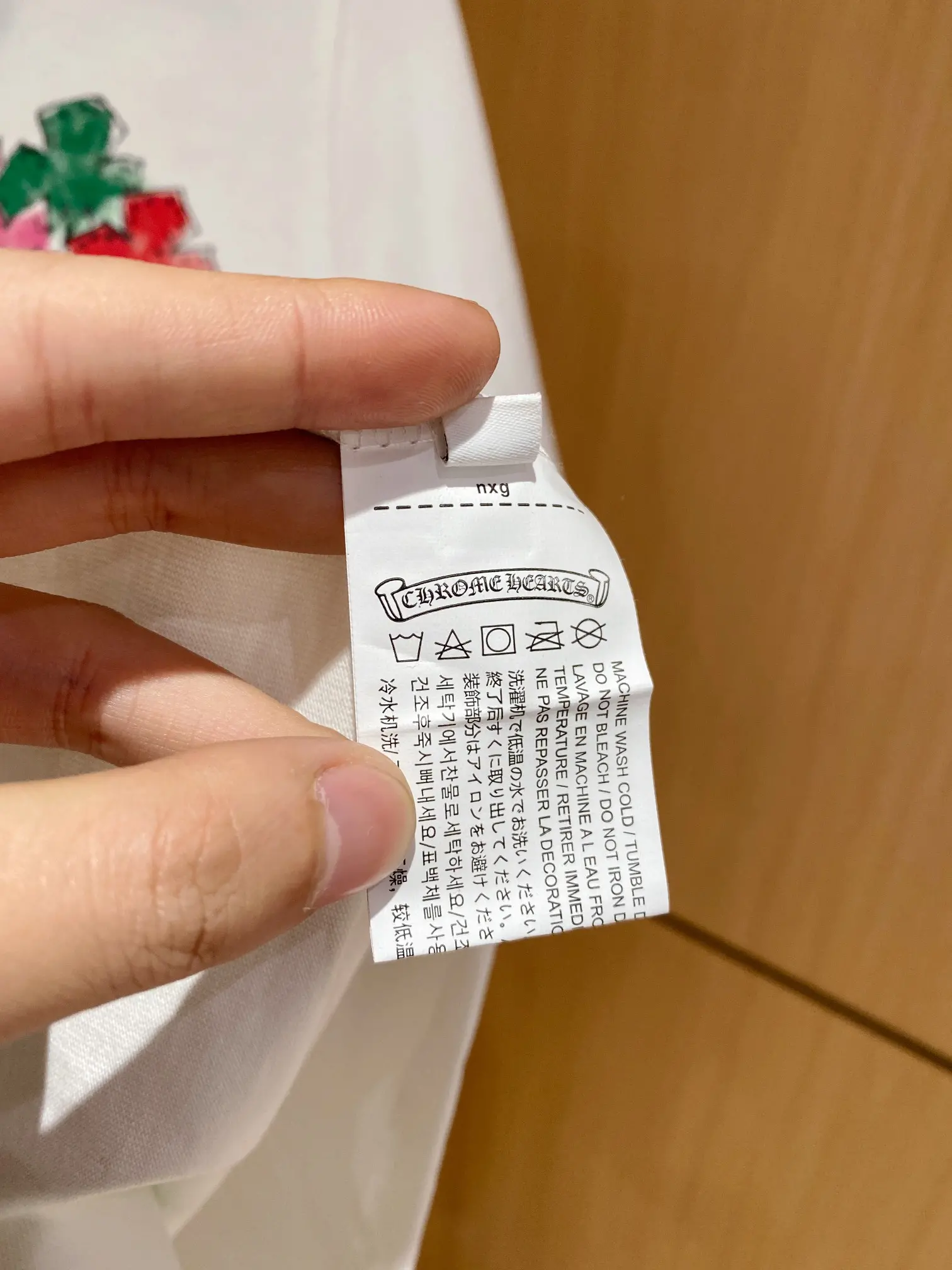 图片[6]-P460 克罗心春夏首发短袖圆领T恤 高端订制 设计前卫时尚！品牌logo重工艺设计 230克面料.手感柔软.穿着舒适.专柜级别精致车线.颜色：黑色白色码数：S-2XL-高仿包包