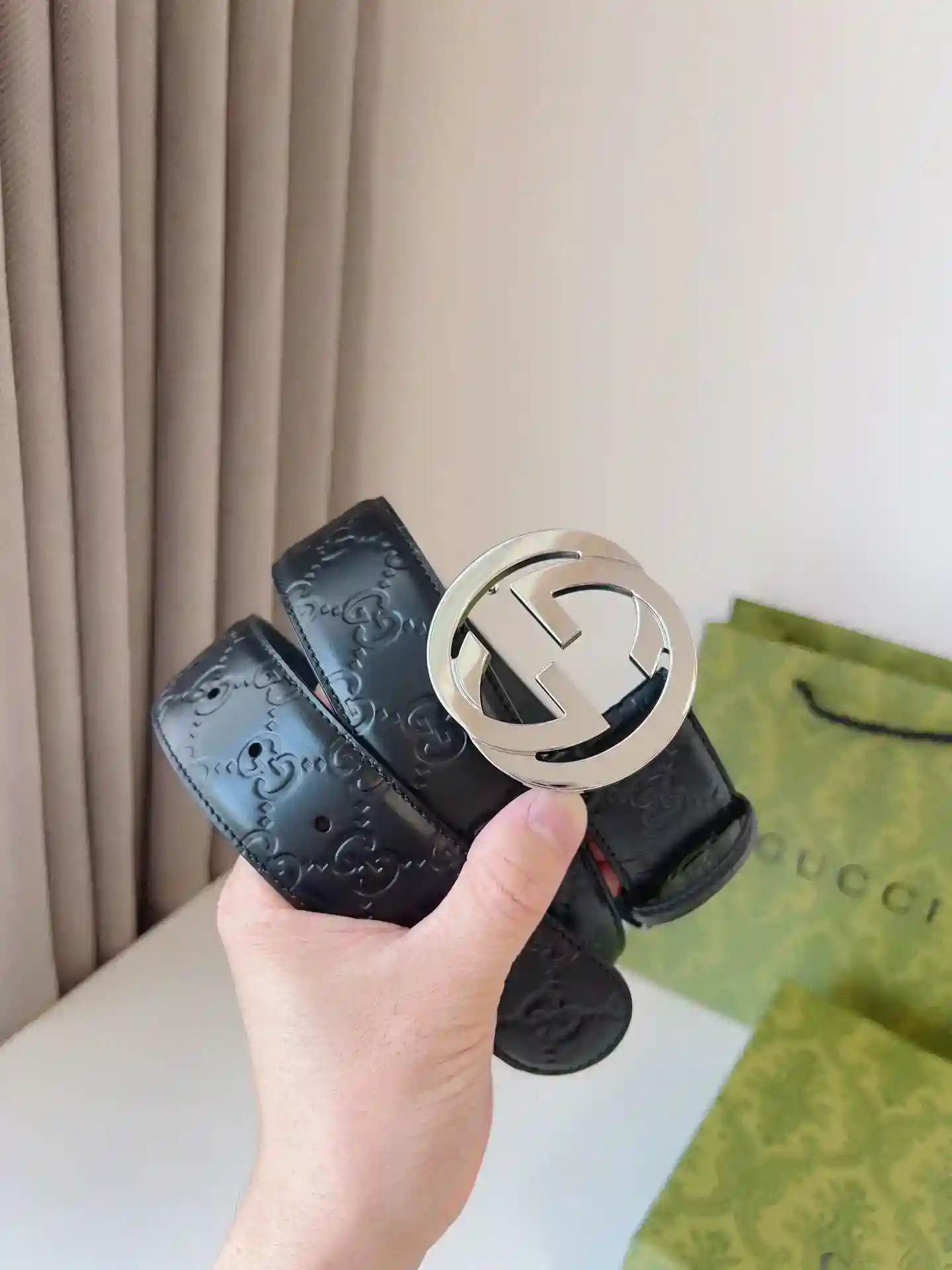 GUCCI interlocking double G buckle belt using hot embossing technology Gucci Signature leather refined and made of touch thick printing pattern clear and distinct fashion classic versatile models; belt width: 4.0cm-high replica bags