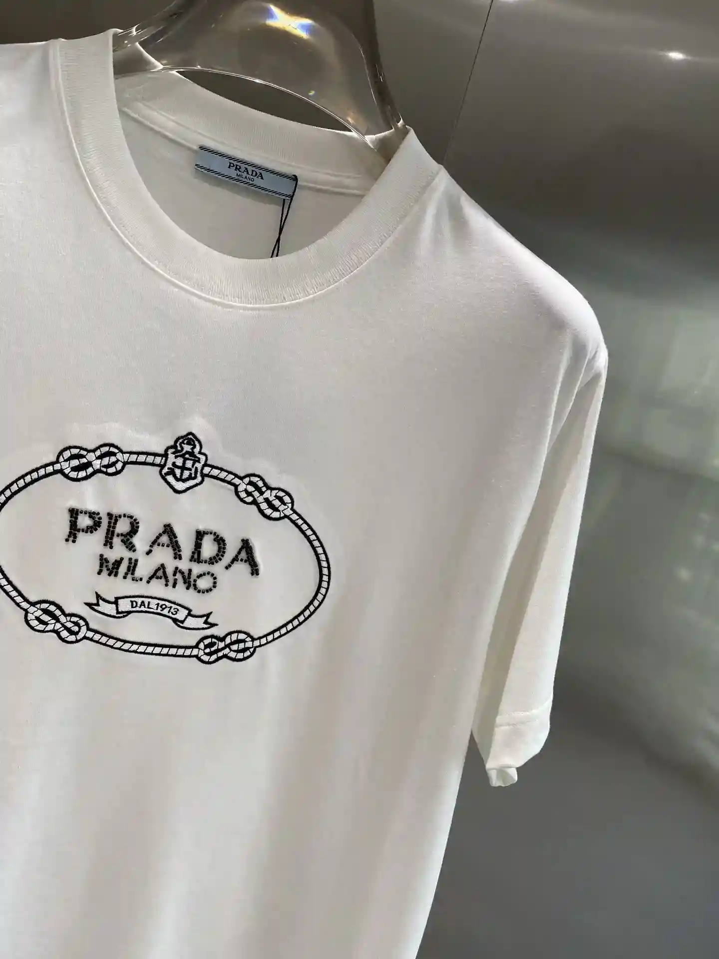 Picture [5]-"𝙉𝙚𝙬🤍 Prada" Prada Classic black T low-key in the luxury Black T-shirt! Classic black versatile and thin chest delicate white logo pattern simple but not lose the sense of luxury Prada style show fabric texture superb XS-L🅿️440-High Faux Bags