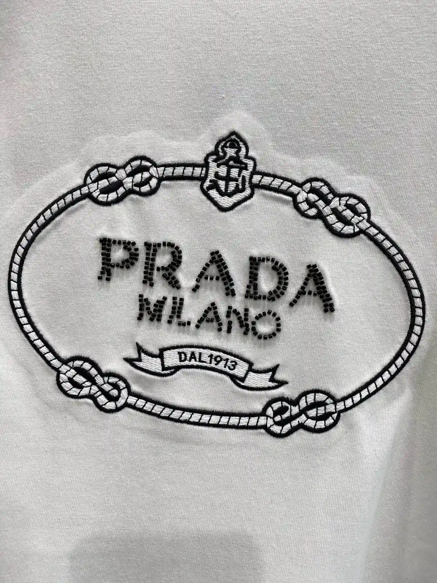 Picture [6]-"𝙉𝙚𝙬🤍 Prada" Prada Classic black T low-key in the luxury Black T-shirt! Classic black versatile and thin chest delicate white logo pattern simple but not lose the sense of luxury Prada style show fabric texture superb XS-L🅿️440-High Faux Bags