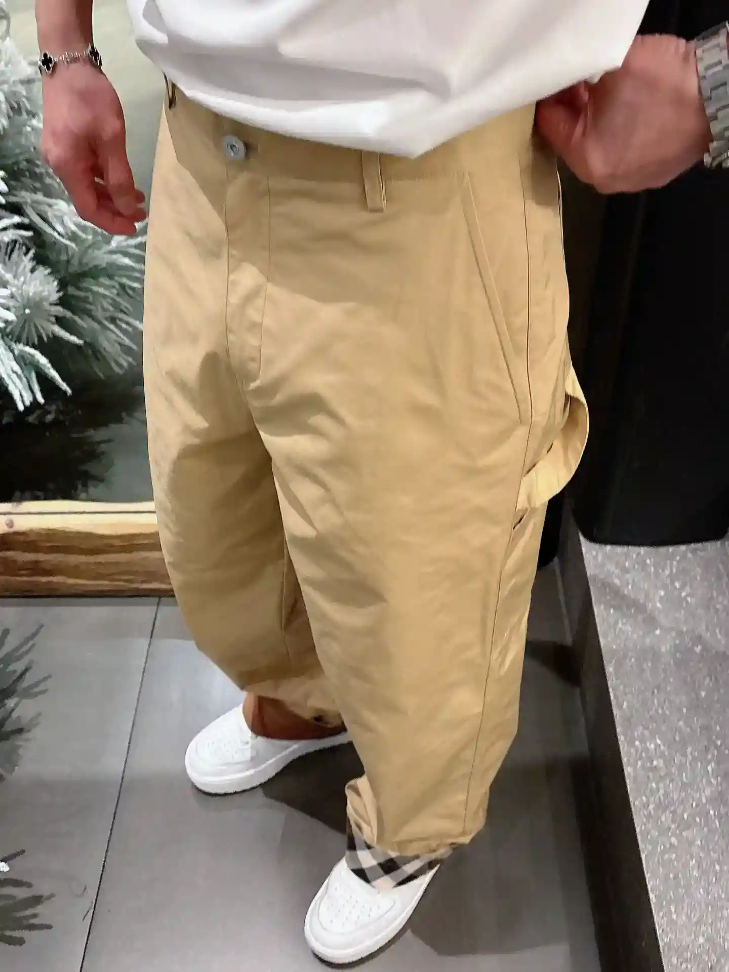 Picture [10]-p700 Burberry Men's Boutique Casual Pants 👍 top fabrics casual pants the most upper body version of the unbeatable positive! Absolutely can close your eyes to collect a This pants is very versatile elastic waist, daily work Outdoor sports can be worn is the perfect combination of fashion and leisure and outdoor sports, so whether you usually wear or outdoor wear is your best choice Extreme comfort and fast sweat is the focus of the highly favored to enhance the wearing comfort suitable for aerobic exercise and cross-country running conditions to wear This is an extremely wide range of application of the running casual pants! This is an extremely versatile pair of running pants that can be worn in a wide range of conditions, so that you can naturally maintain your love of sports in the summer and also wear them in your casual life Size: M-3XL-High Replica Bags