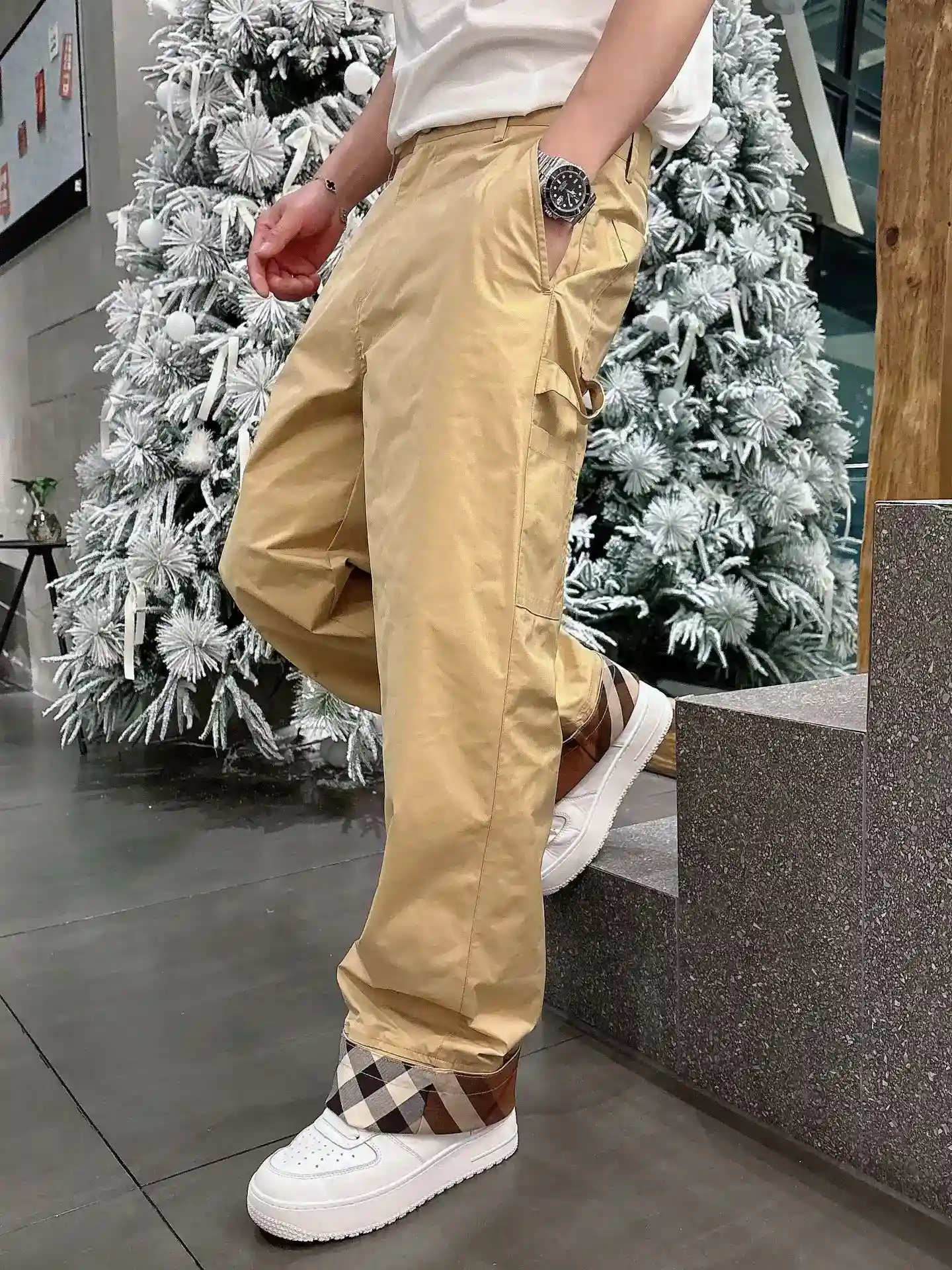 Picture [9]-p700 Burberry Men's Boutique Casual Pants 👍 top fabrics casual pants the most upper body version of the unbeatable positive! Absolutely can close your eyes to collect a This pants is very versatile elastic waist, daily work Outdoor sports can be worn is the perfect combination of fashion and leisure and outdoor sports, so whether you usually wear or outdoor wear is your best choice Extreme comfort and fast sweat is the focus of the highly favored to enhance the wearing comfort suitable for aerobic exercise and cross-country running conditions to wear This is an extremely wide range of application of the running casual pants! This is an extremely versatile pair of running pants that can be worn in a wide range of conditions, so that you can naturally maintain your love of sports in the summer and also wear them in your casual life Size: M-3XL-High Replica Bags