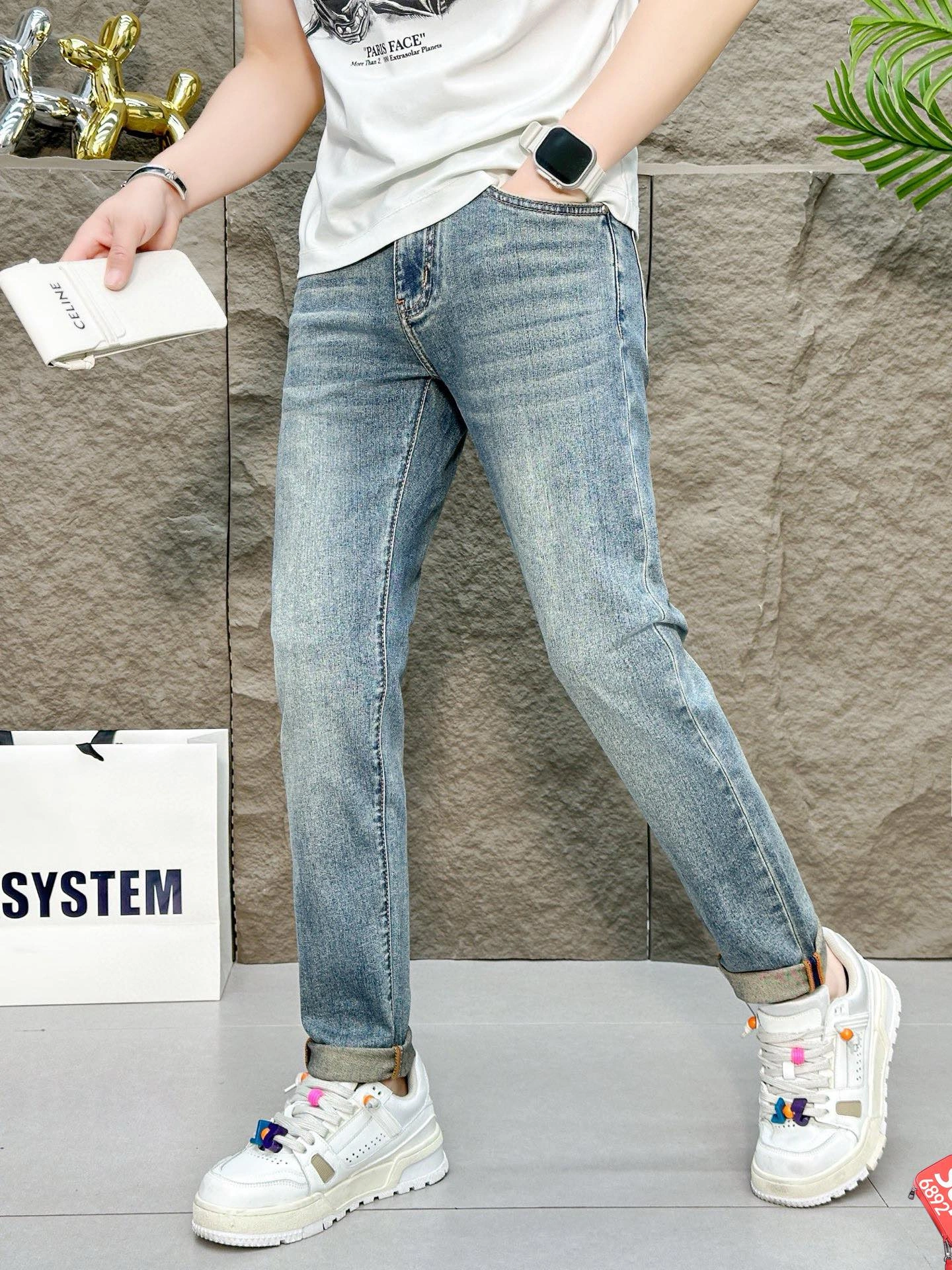 Picture [3]-P500 Burberry 2025 Spring/Summer latest counter collection High-end custom Slim small leg jeans The latest fashion week runway models Perfect hardware decoration Super-heavy craftsmanship design Fashion must-have Simple versatile models Pure handmade embroidery sewing Original color yeast washed process Selected heavyweight denim fabrics (cotton) Three-dimensional cutting Perfect details Peak of the best products! (Slightly elastic) Size: 28-38- high quality replica handbags